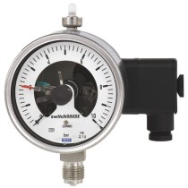 Bourdon tube pressure gauge with switch contacts